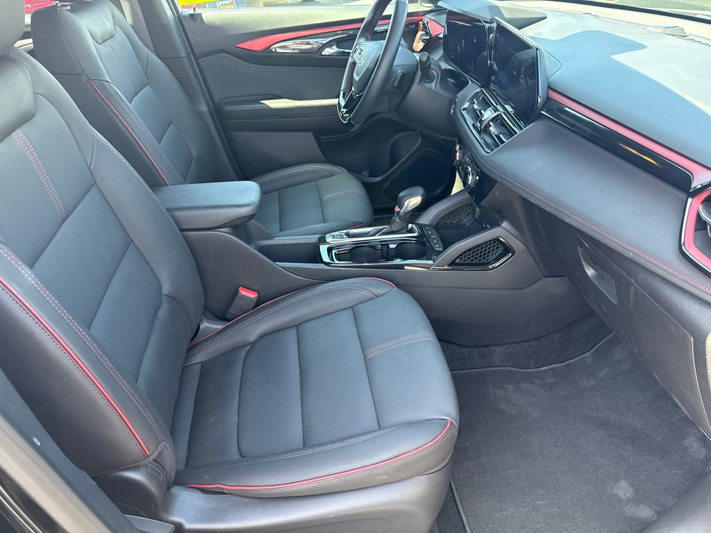 Used 2026 Chevrolet TrailBlazer RS w/ Driver Confidence Package image 2
