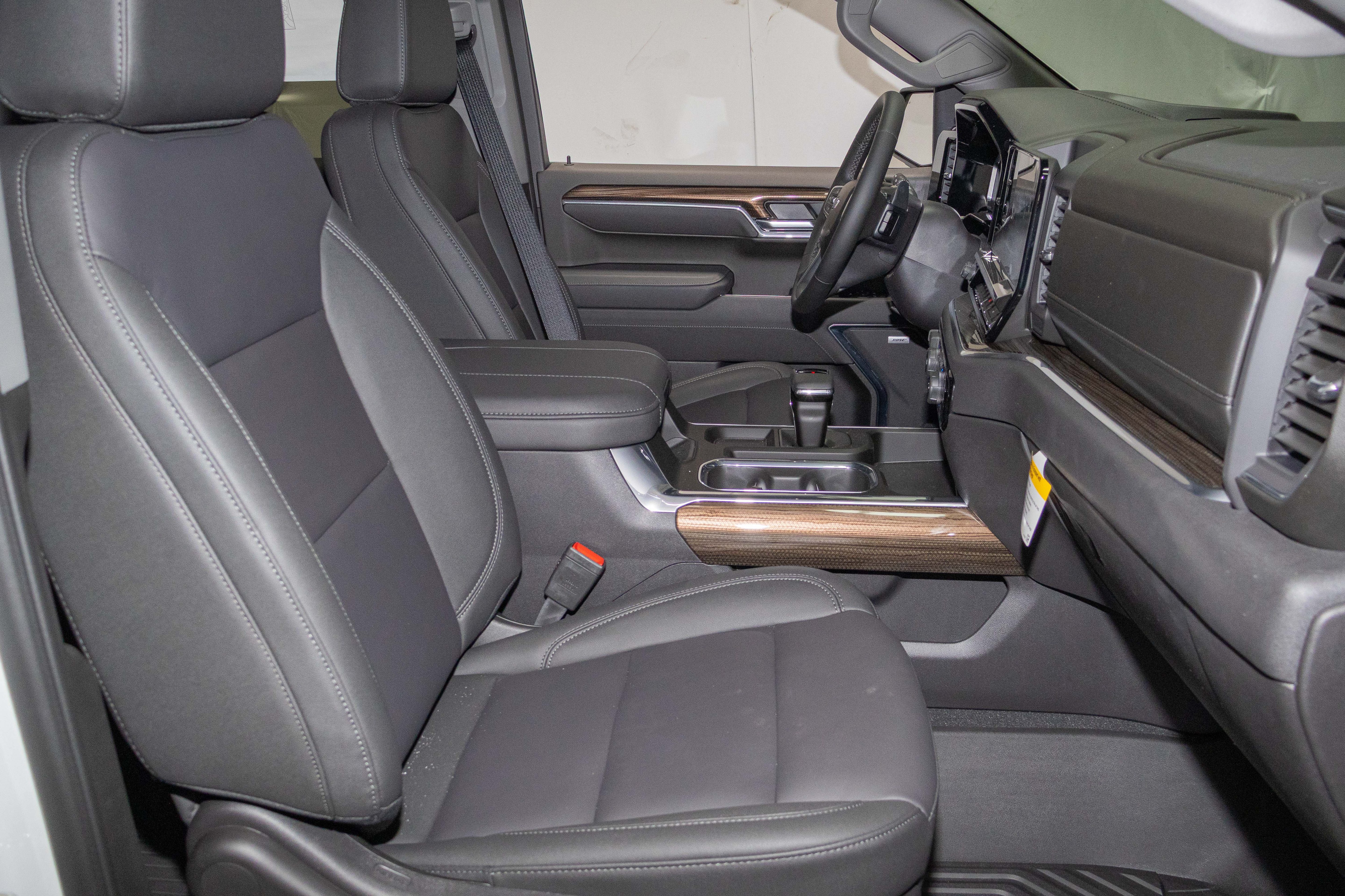 New 2026 Chevrolet Silverado 1500 LT Trail Boss w/ LT Trail Boss Premium Package AWD/4WD image 11