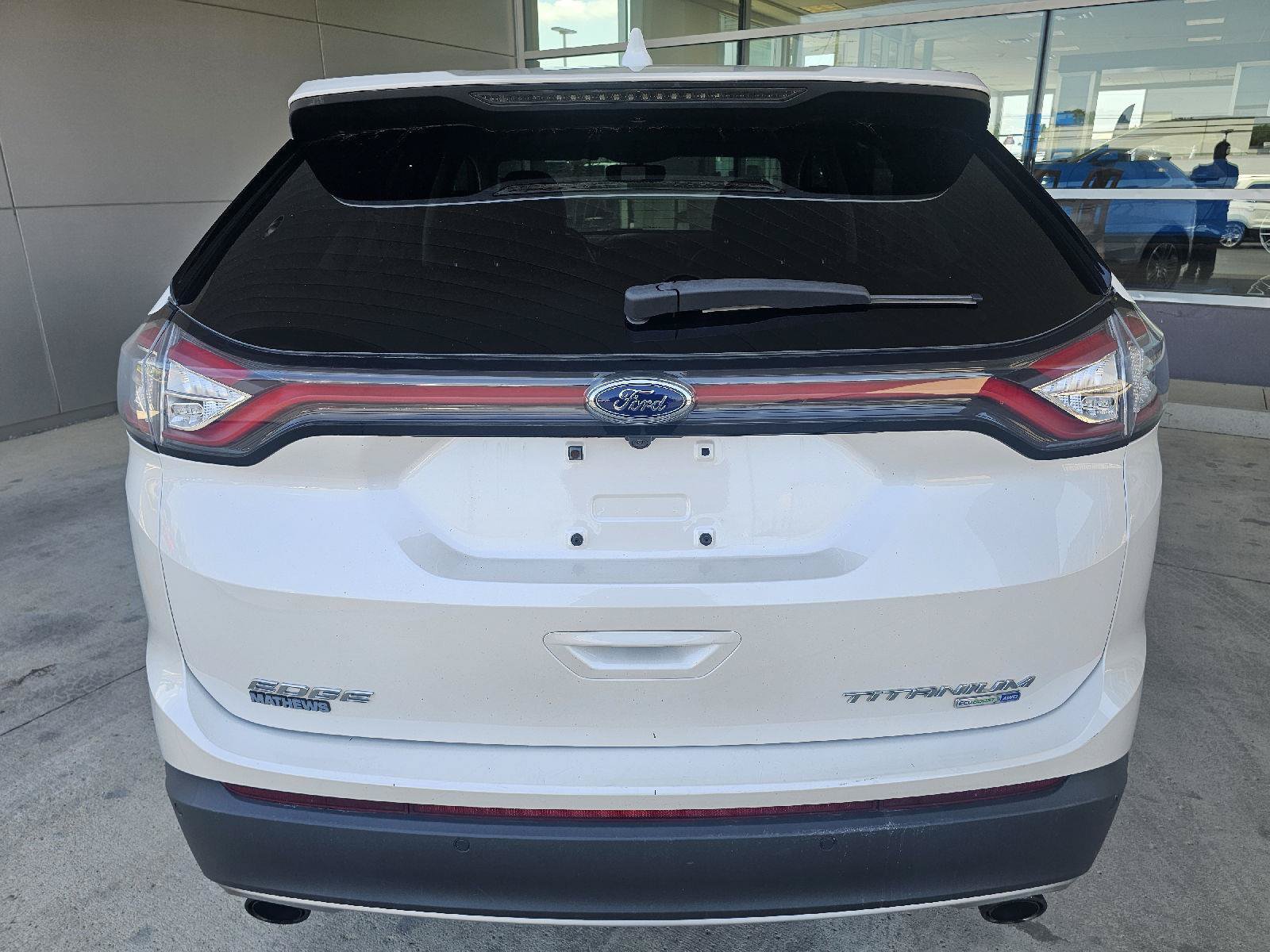 Used 2018 Ford Edge Titanium AWD/4WD image 4