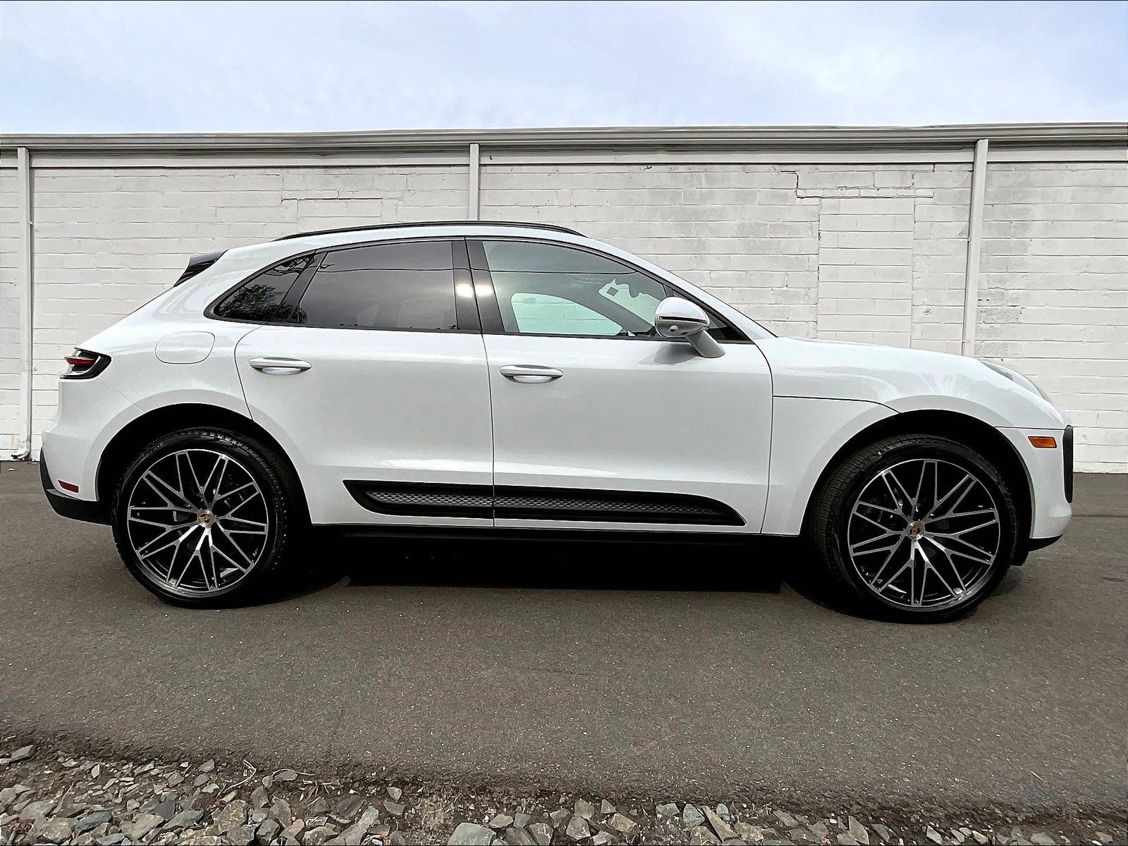 New 2026 Porsche Macan image 6