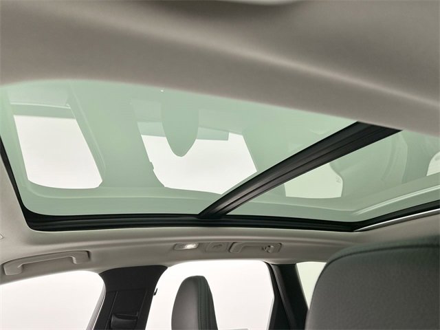 Certified 2025 Volvo XC60 B5 Plus w/ Climate Package image 22