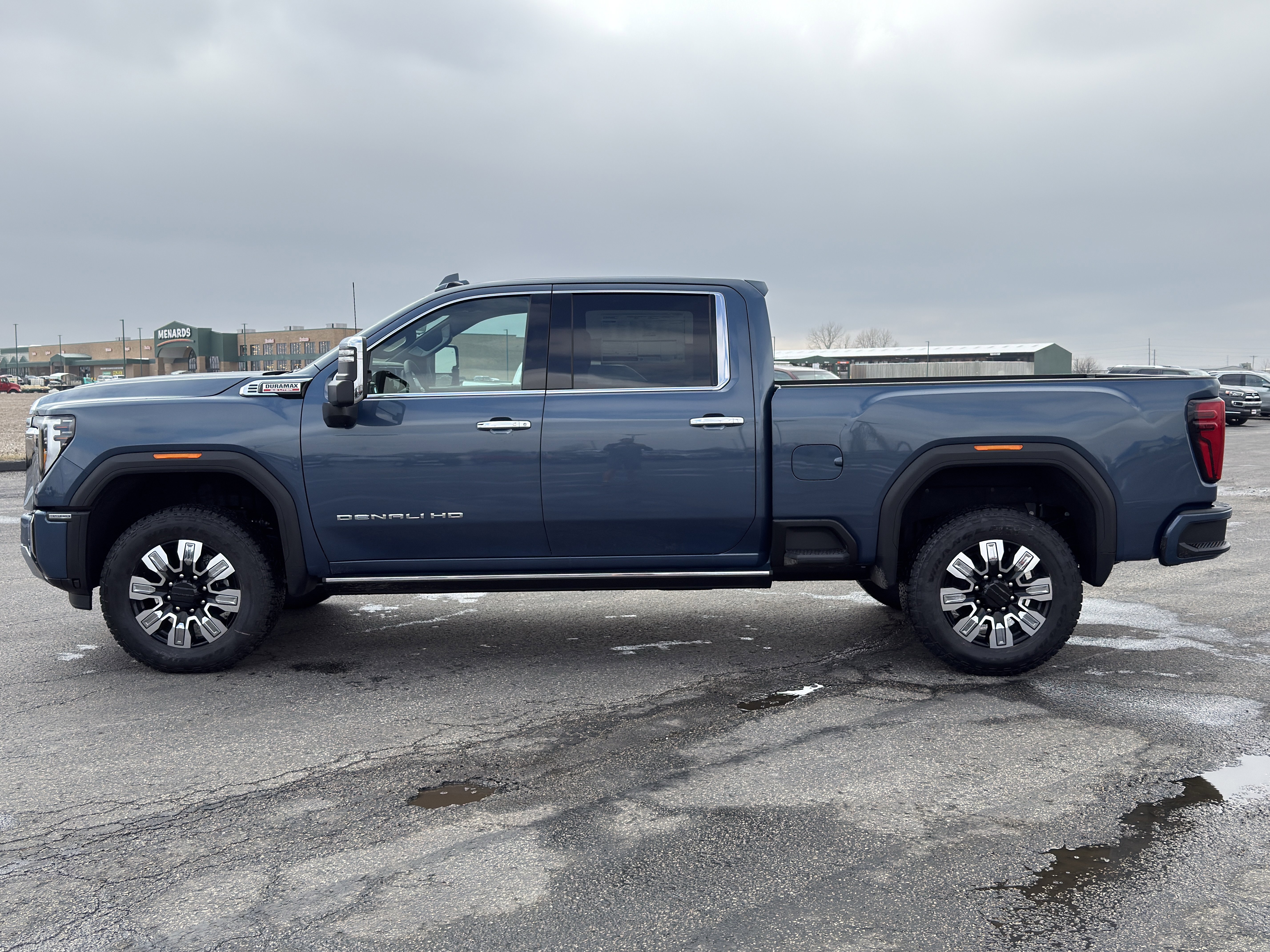 New 2026 GMC Sierra 3500 Denali w/ Denali Reserve Package image 7