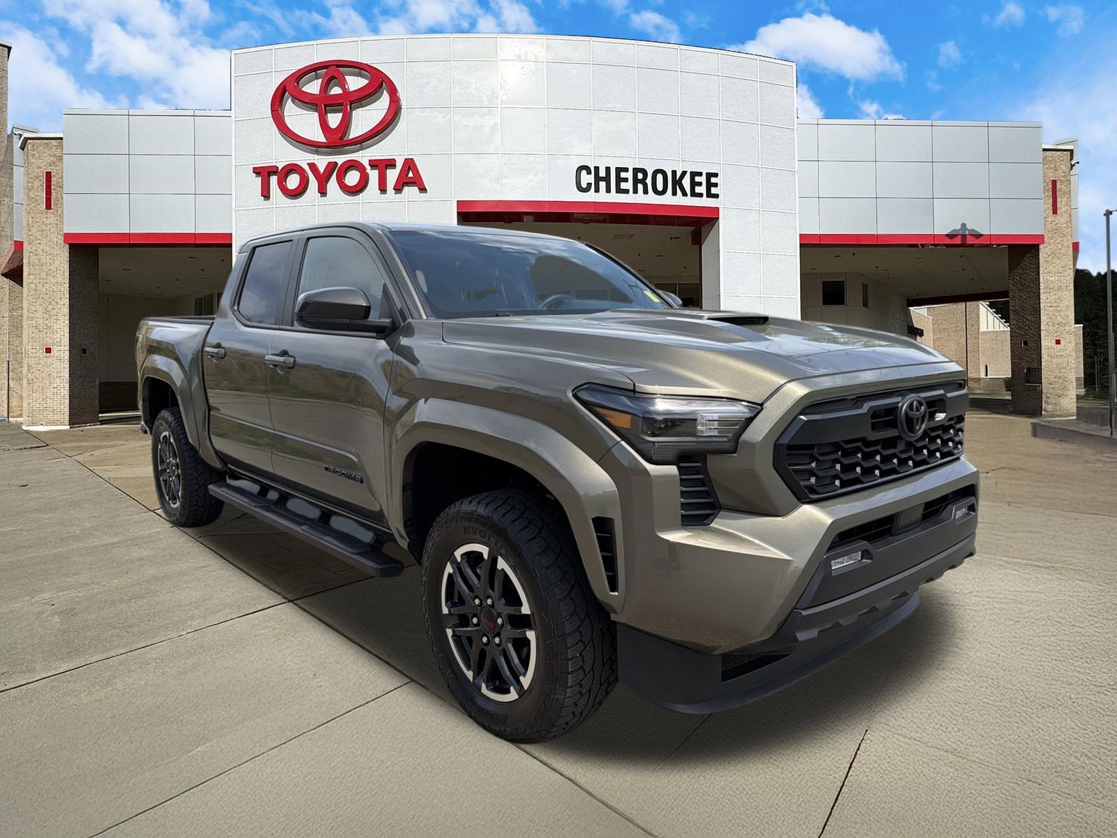 Used 2025 Toyota Tacoma TRD Sport AWD/4WD image 3