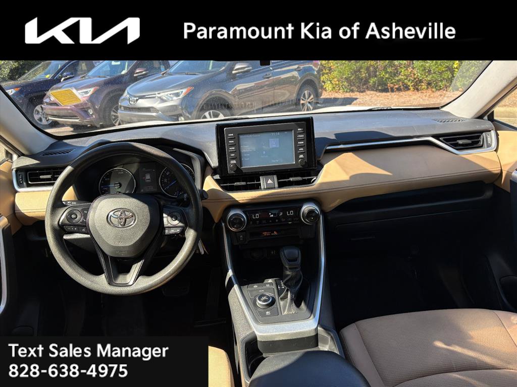 Used 2019 Toyota RAV4 LE AWD/4WD image 8