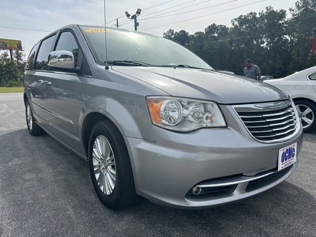 Used 2016 Chrysler Town & Country Limited