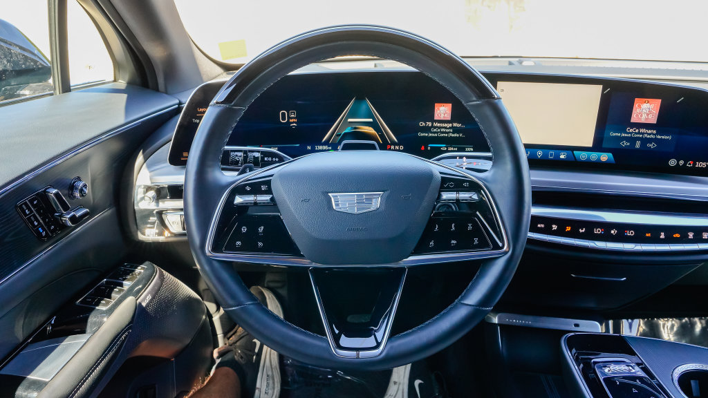 Certified 2024 Cadillac Lyriq Luxury RWD image 15