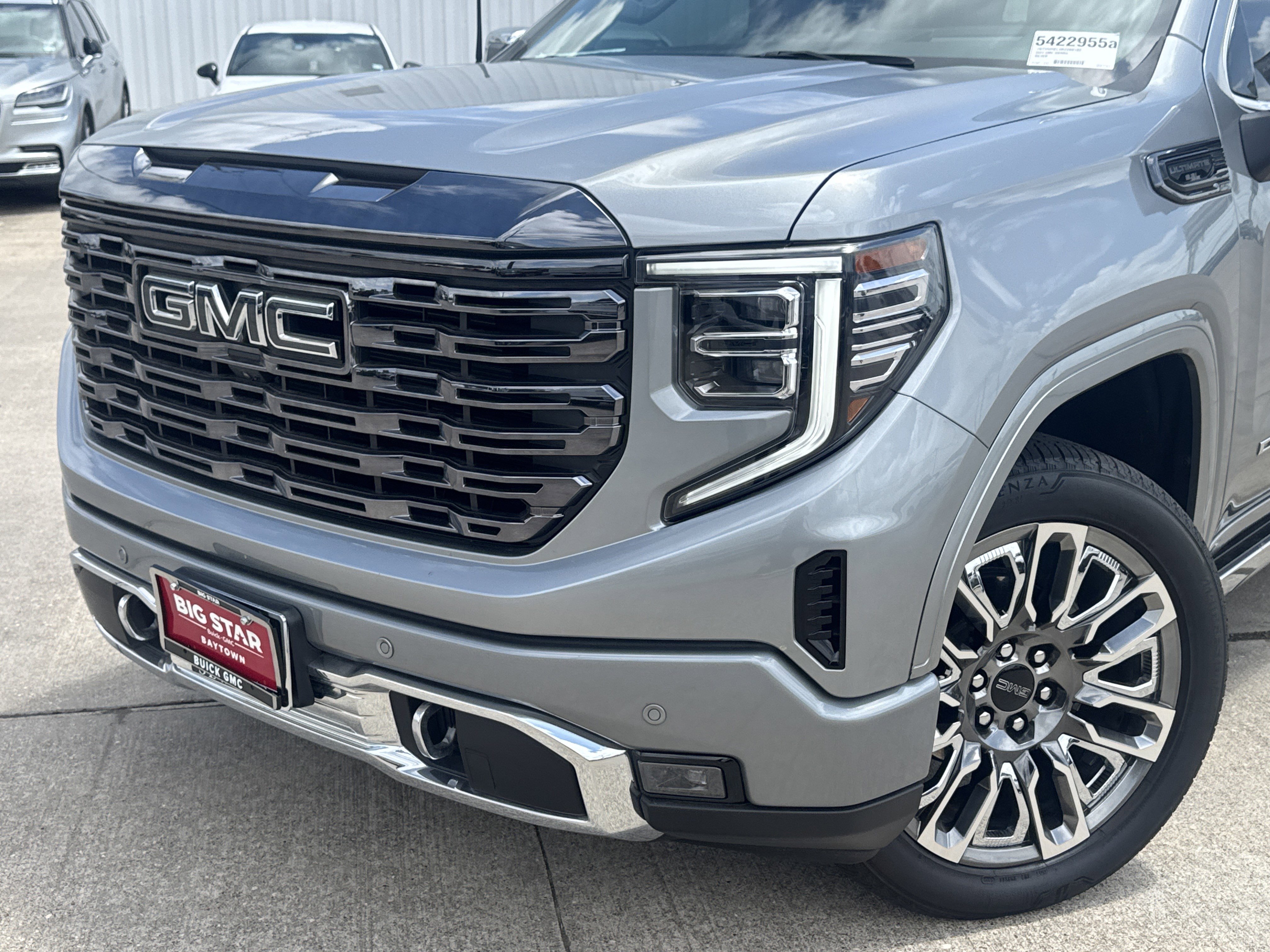 Used 2024 GMC Sierra 1500 Denali Ultimate AWD/4WD image 2