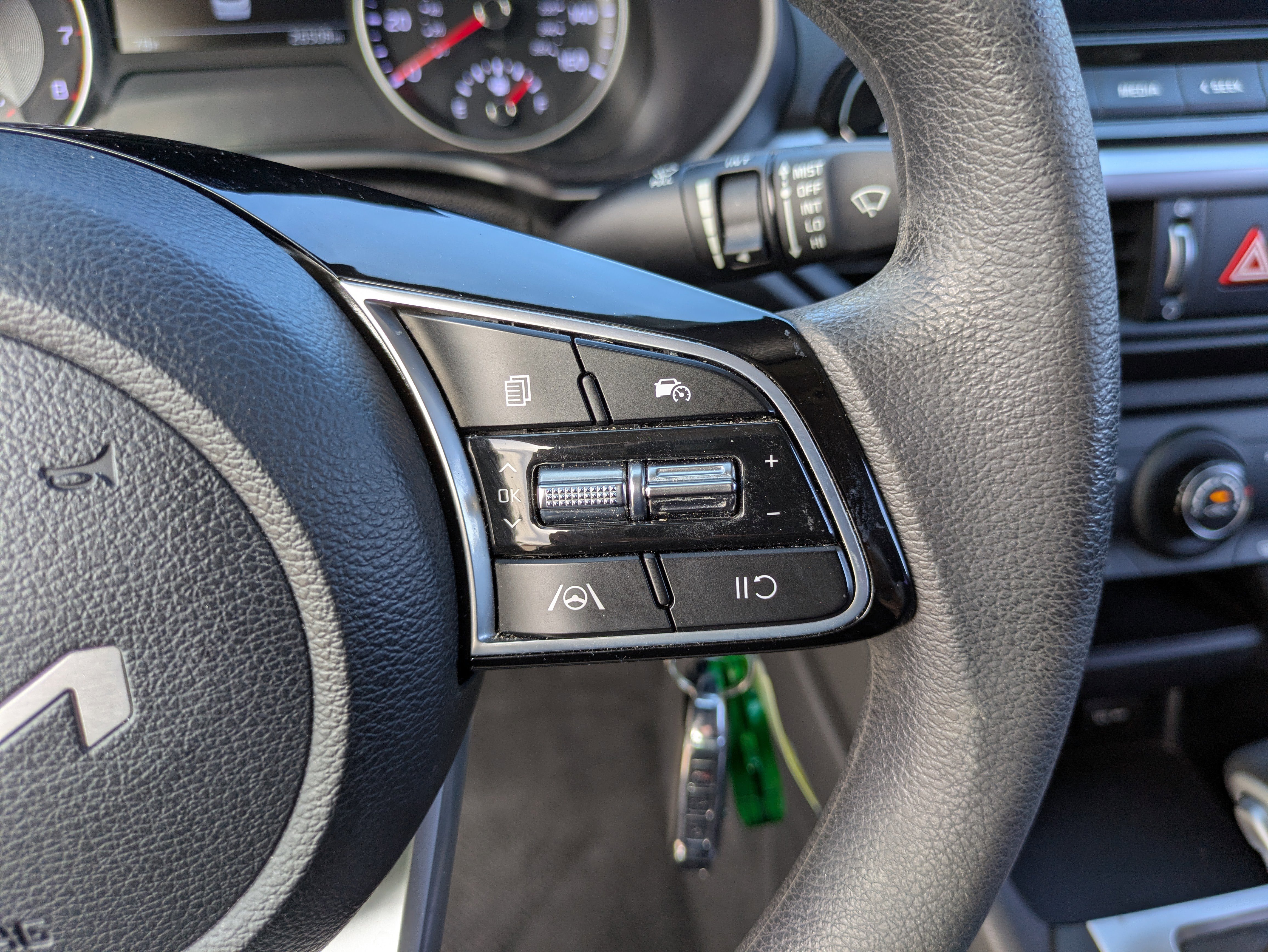 Used 2023 Kia Forte LXS image 27