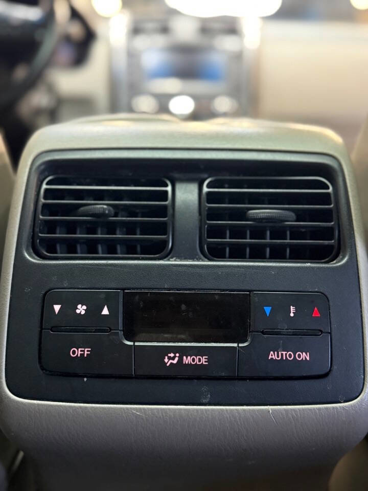 Used 2012 MAZDA CX-9 Grand Touring w/ Moonroof & Bose Audio Pkg image 18