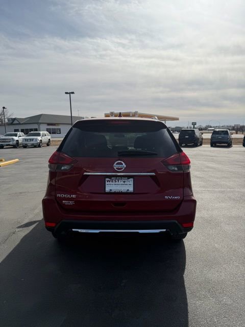 Used 2018 Nissan Rogue SV image 7