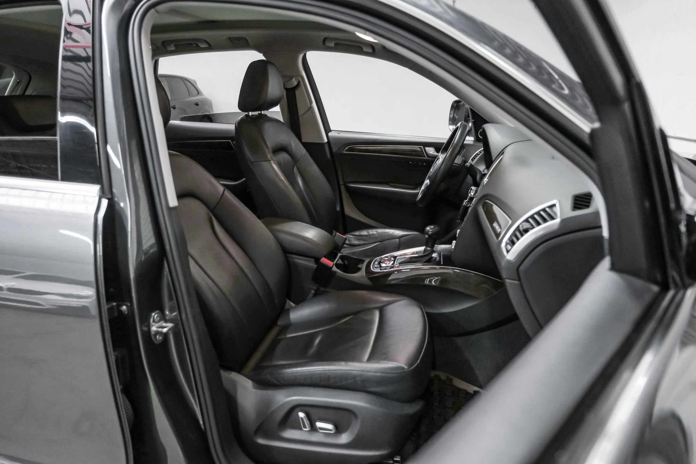 Used 2016 Audi Q5 2.0T Premium Plus w/ Technology Package image 33