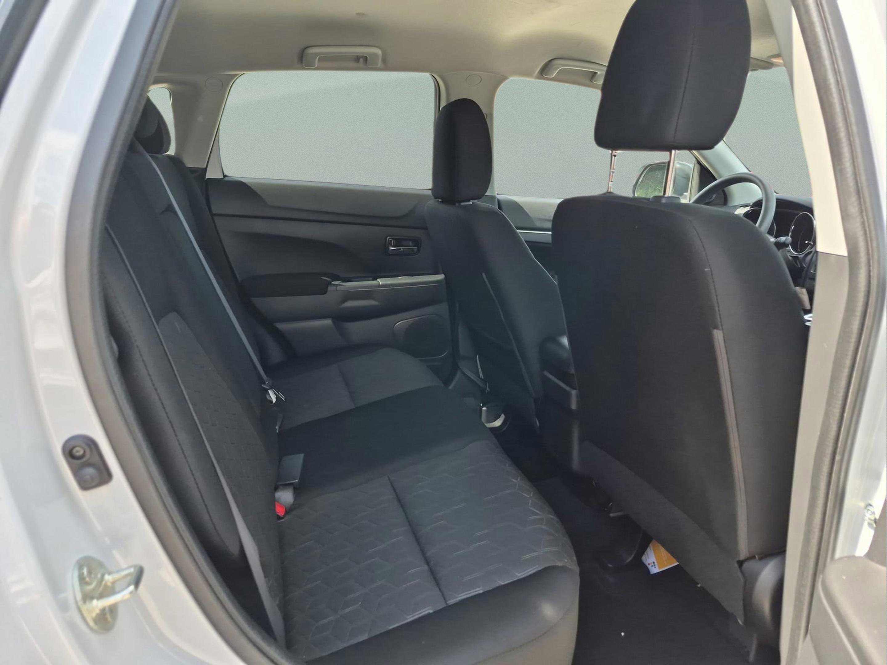 Used 2022 Mitsubishi Outlander Sport ES FWD image 18