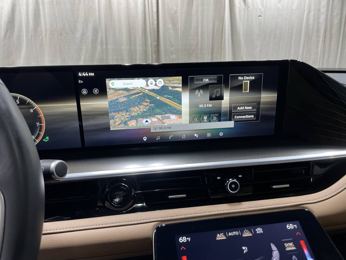 Used 2025 INFINITI QX80 Luxe AWD/4WD image 12