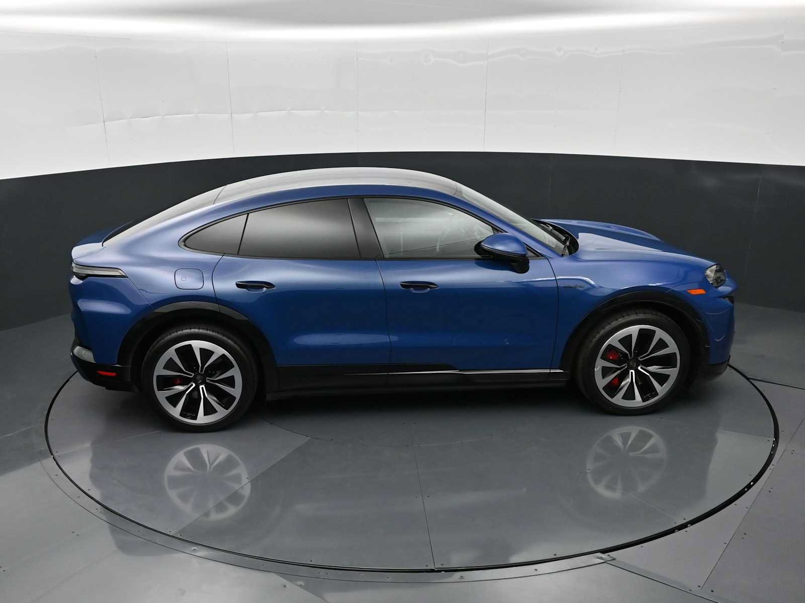 New 2026 Porsche Cayenne Turbo AWD/4WD image 38