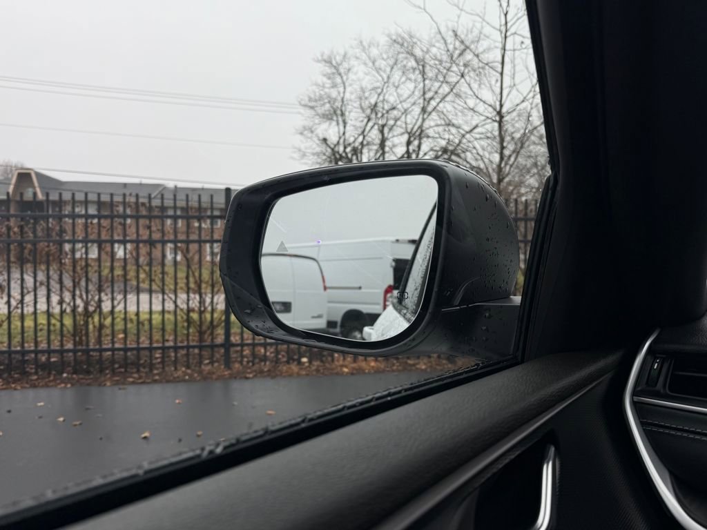 Used 2024 Jeep Grand Cherokee Laredo X image 20