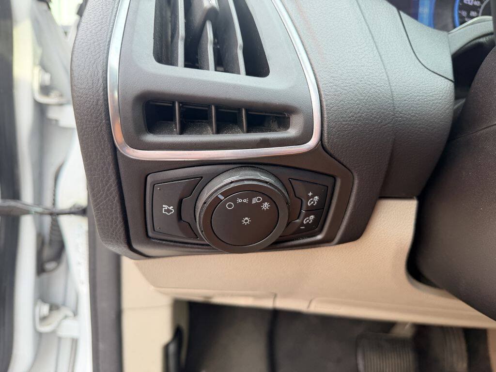 Used 2013 Ford Focus Electric Hatchback FWD image 14