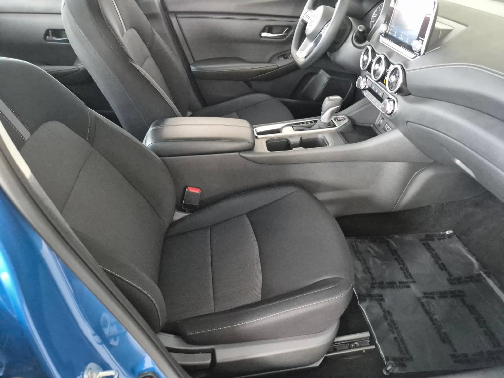 Used 2025 Nissan Sentra SV FWD image 30