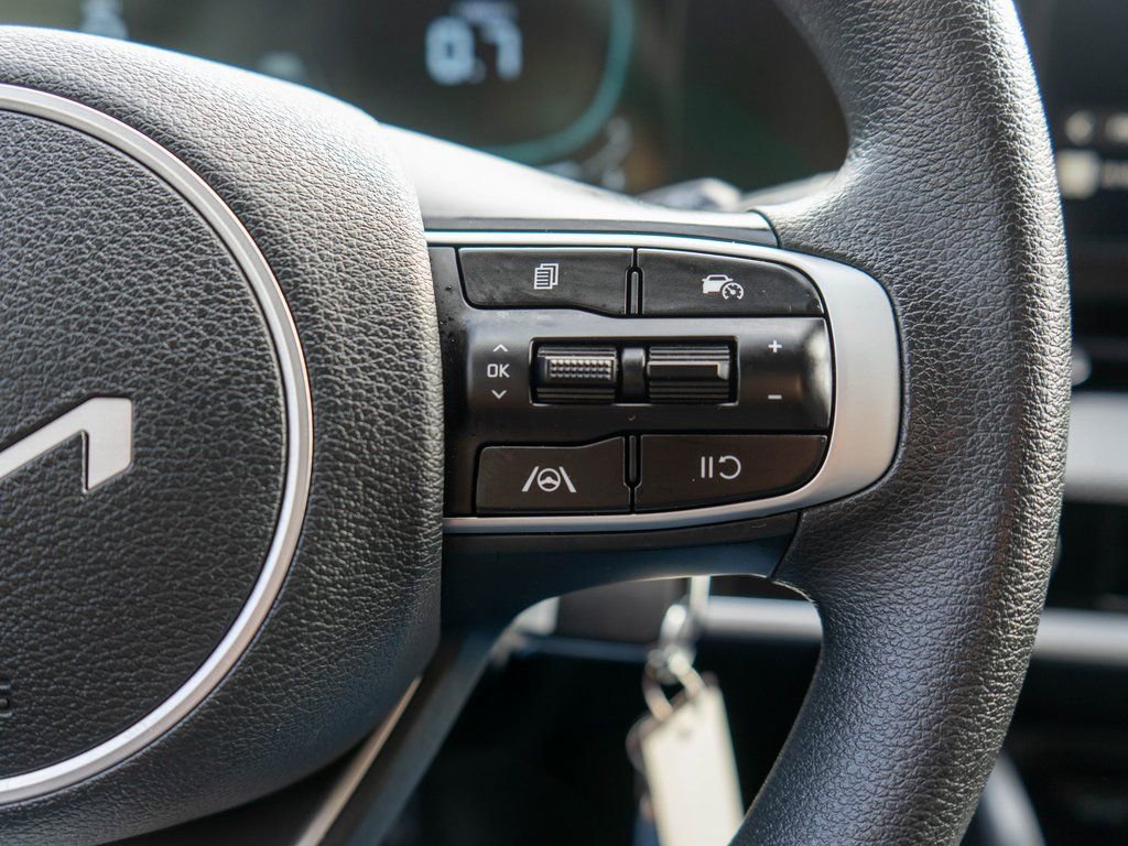 Certified 2025 Kia Sportage LX image 18