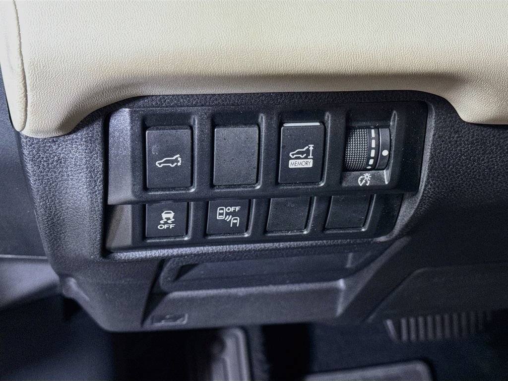 Used 2019 Subaru Ascent Touring AWD/4WD image 11