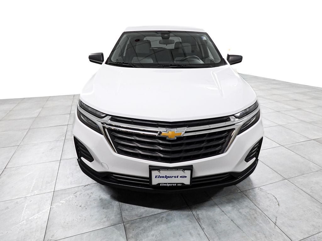 Used 2022 Chevrolet Equinox LS w/ LS Convenience Package AWD/4WD image 3