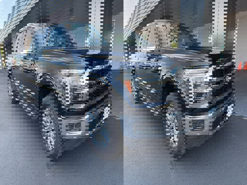 New 2025 Ford F150 Lariat w/ Equipment Group 502A High