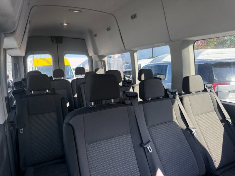 Used 2024 Ford Transit 350 XLT image 10
