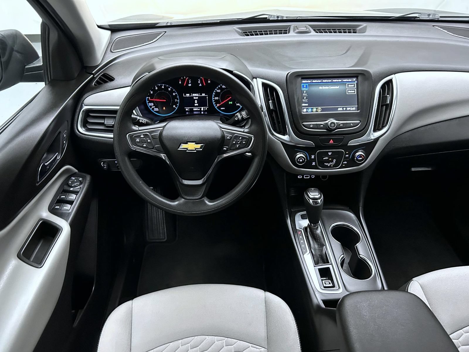 Used 2019 Chevrolet Equinox LS w/ LS Convenience Package AWD/4WD image 14