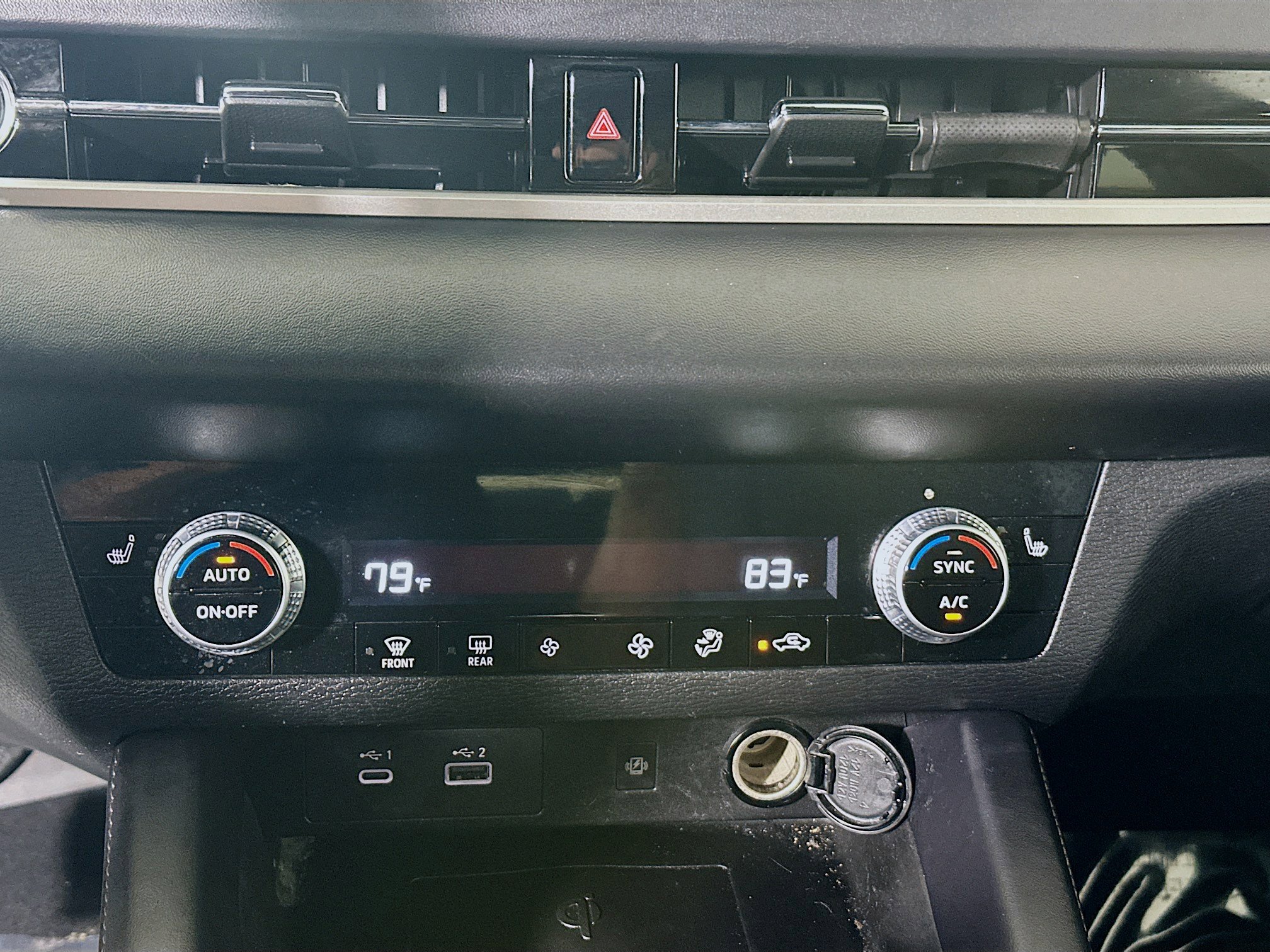 Used 2024 Mitsubishi Outlander SE Black Edition image 23