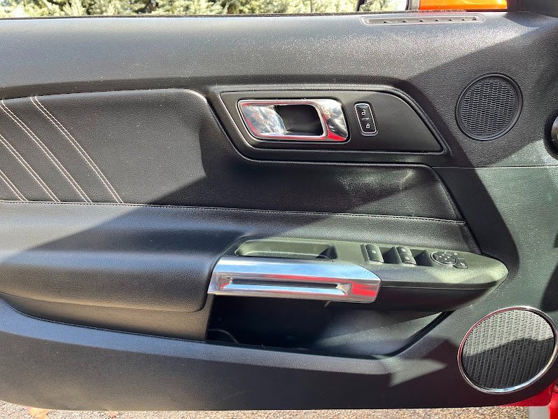 Used 2016 Ford Mustang Premium image 6