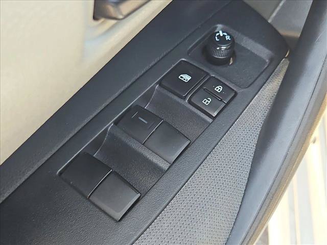 Used 2022 Toyota Corolla LE FWD image 11