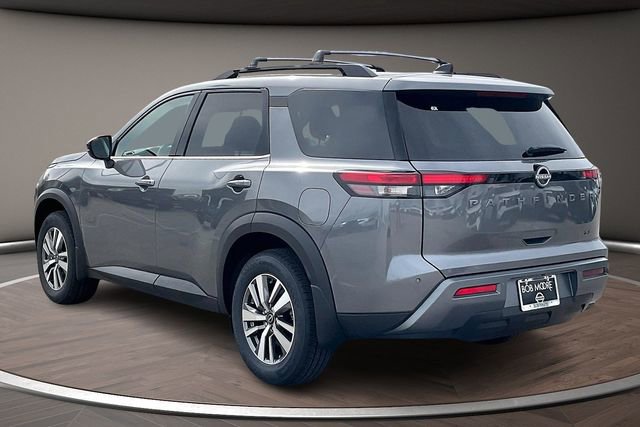 New 2026 Nissan Pathfinder SL image 3