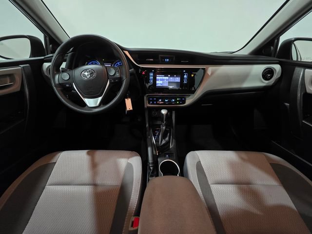Used 2017 Toyota Corolla LE w/ Carpet Mat Package (TMS) FWD image 14