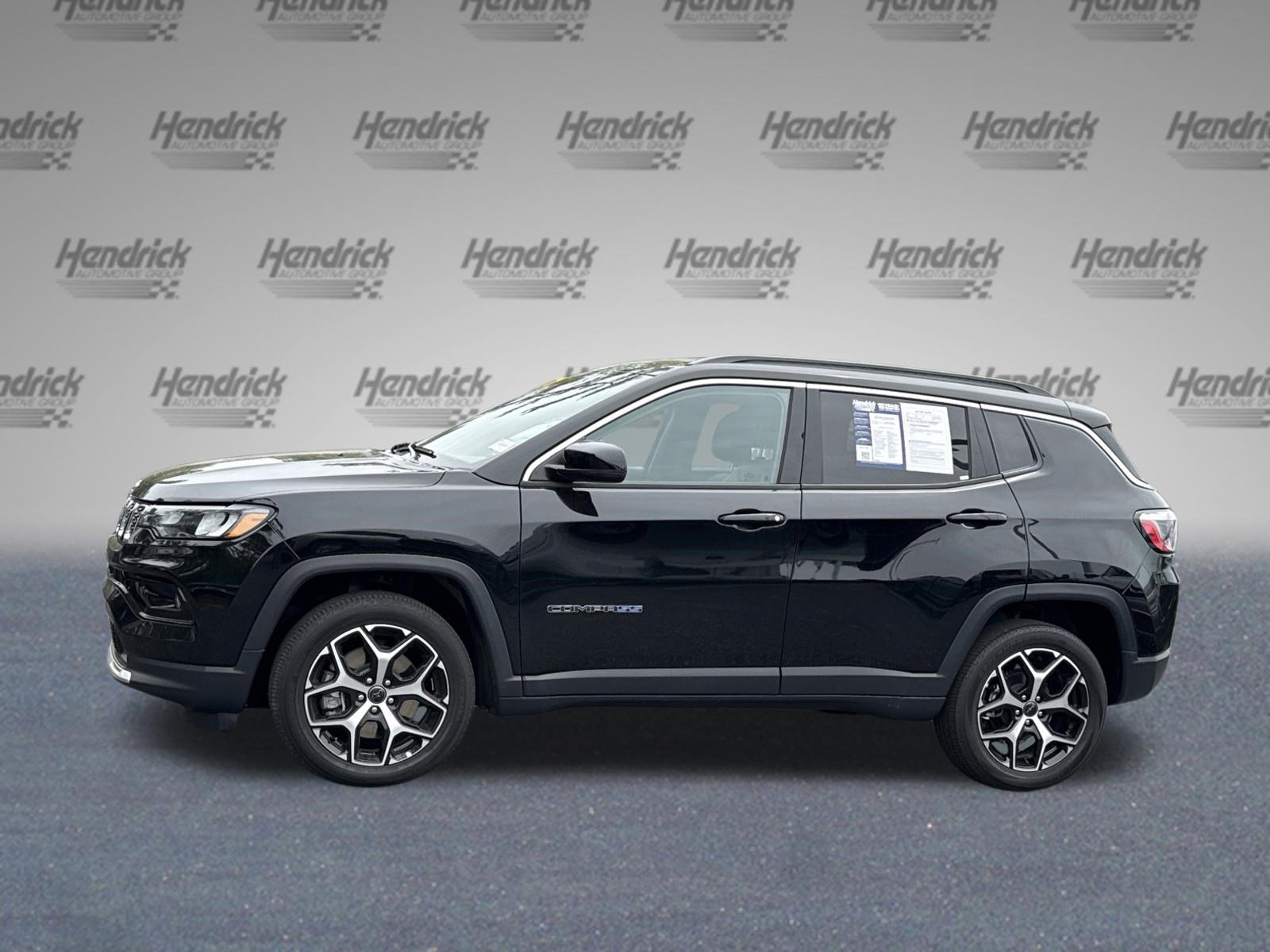 Used 2025 Jeep Compass Limited image 6