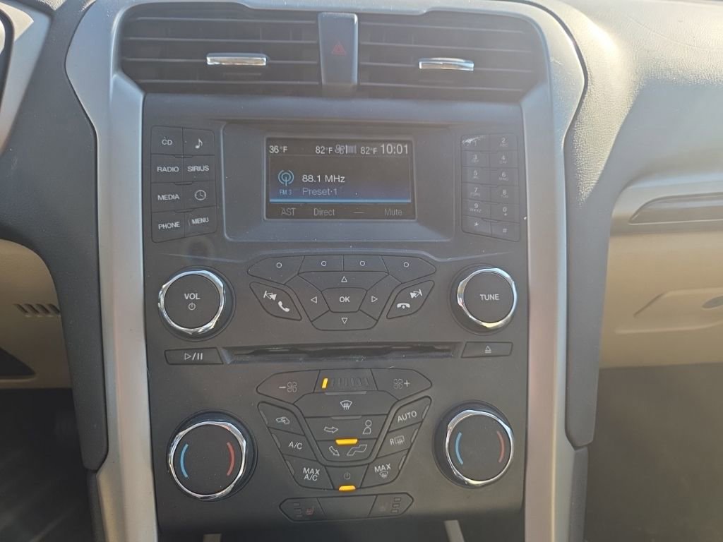 Used 2014 Ford Fusion SE w/ Equipment Group 502A image 12