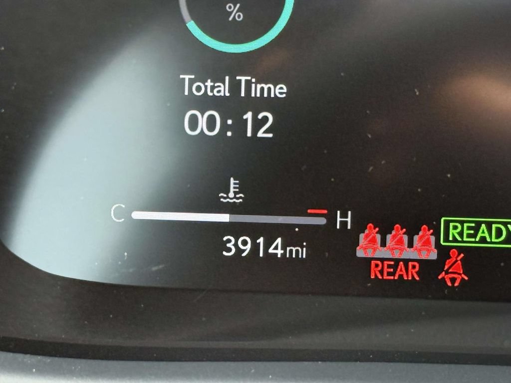 Used 2025 Lexus UX 300h AWD w/ Accessory Package (Z1) image 31