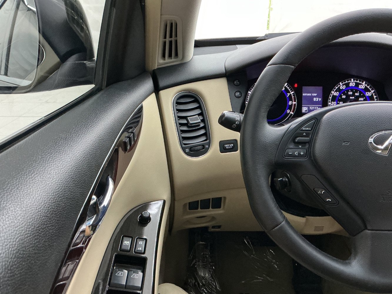 Used 2016 INFINITI QX50 AWD w/ Premium Package image 33