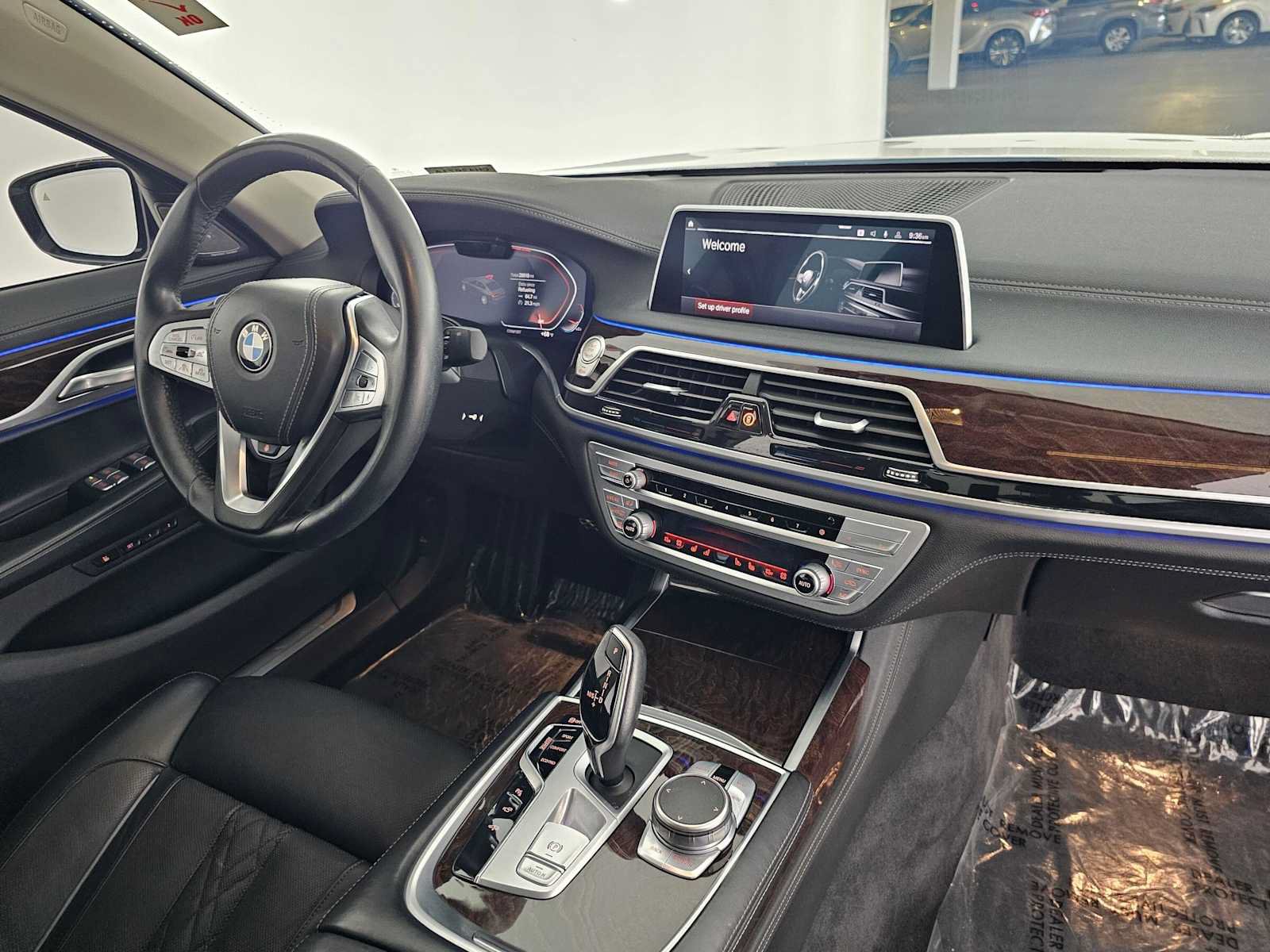 Used 2022 BMW 750i xDrive AWD/4WD image 11