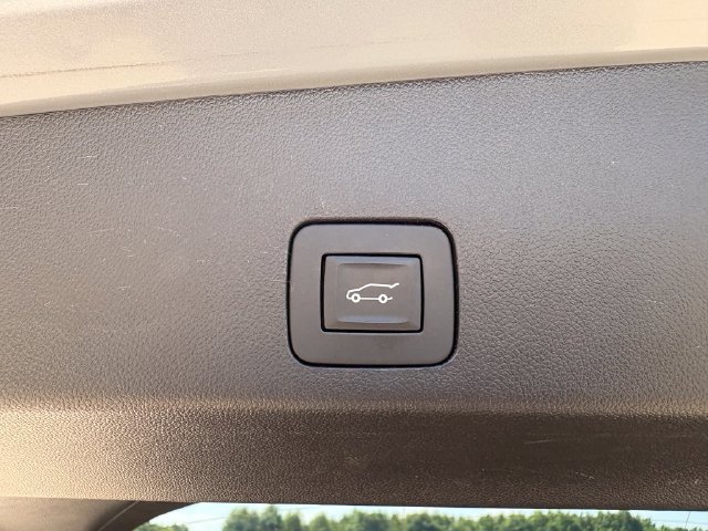 Used 2023 Buick Encore GX Select w/ Sport Touring Package FWD image 47