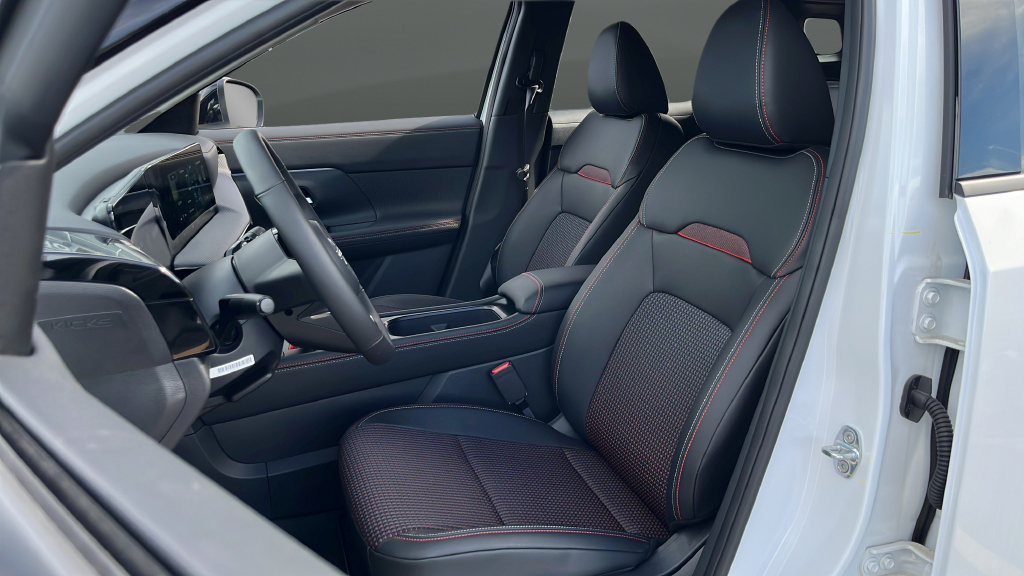 New 2026 Nissan Kicks SR AWD/4WD image 65