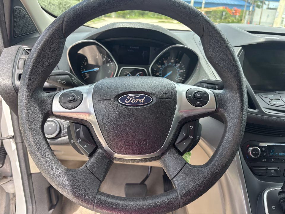 Used 2013 Ford Escape SE FWD image 12