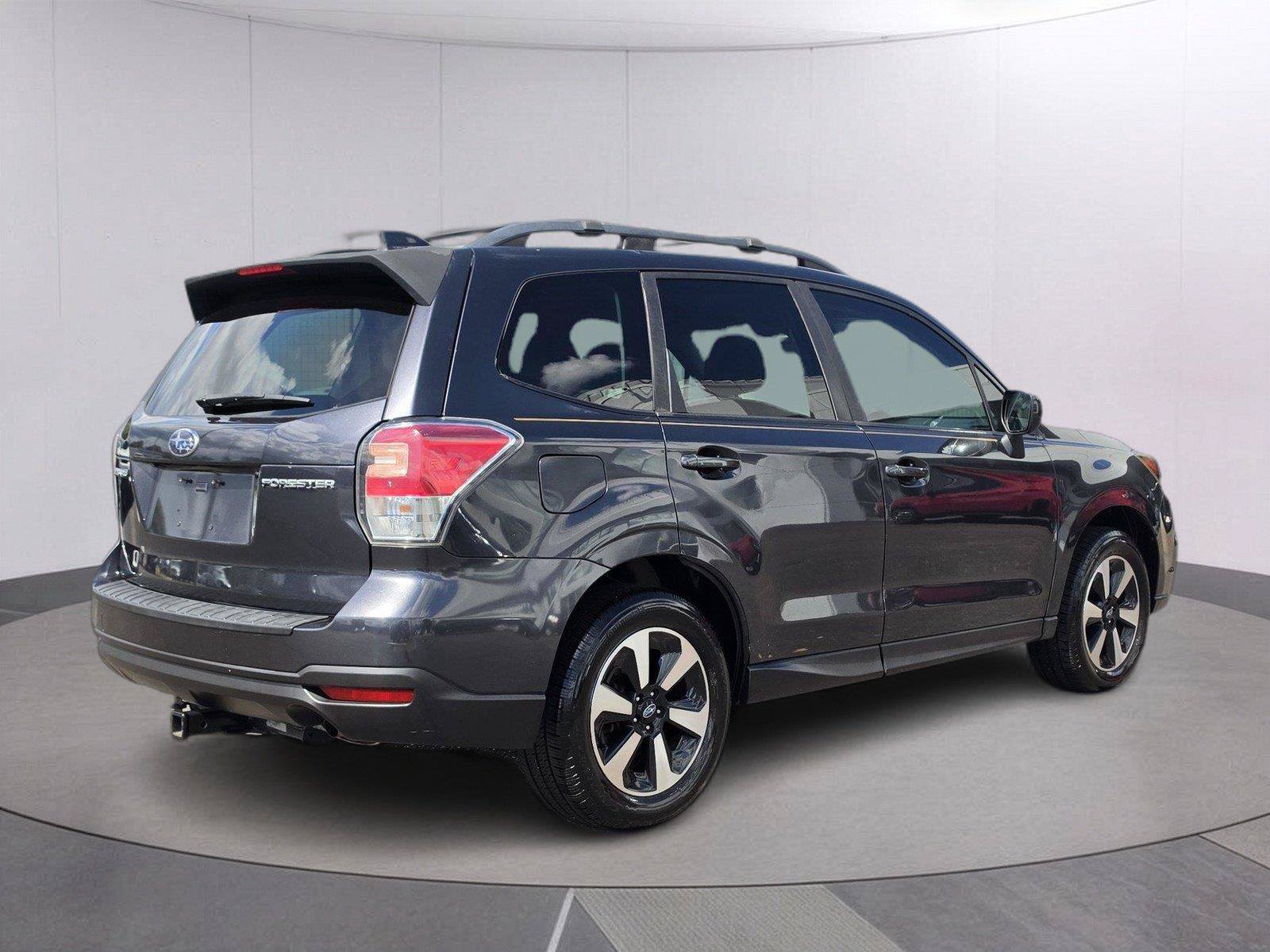 Used 2017 Subaru Forester 2.5i Premium AWD/4WD image 5