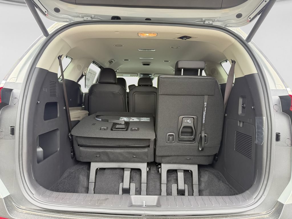 New 2026 Kia Carnival EX FWD image 18