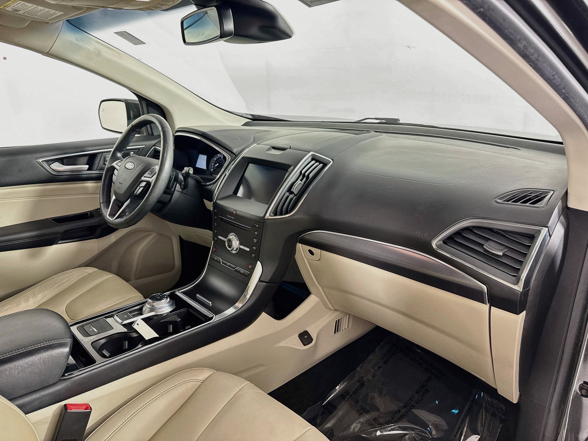 Used 2019 Ford Edge Titanium w/ Cold Weather Package AWD/4WD image 29