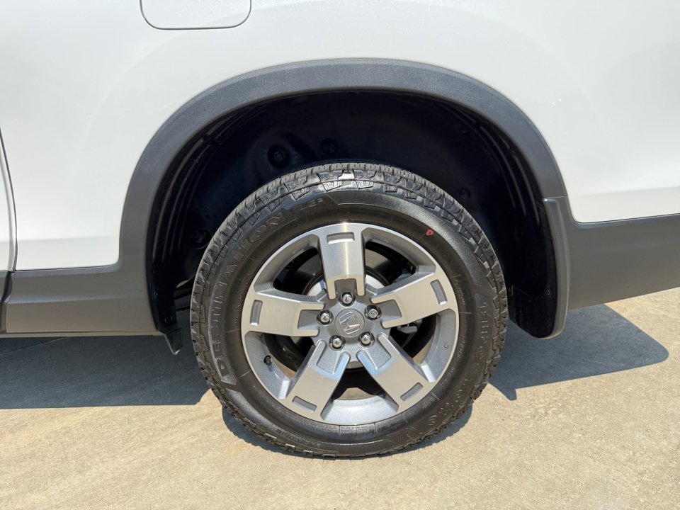 Certified 2025 Honda Ridgeline RTL image 25
