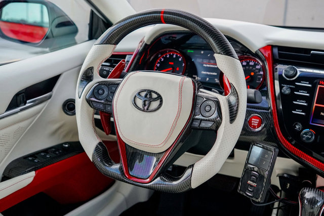 Used 2019 Toyota Camry XSE image 32