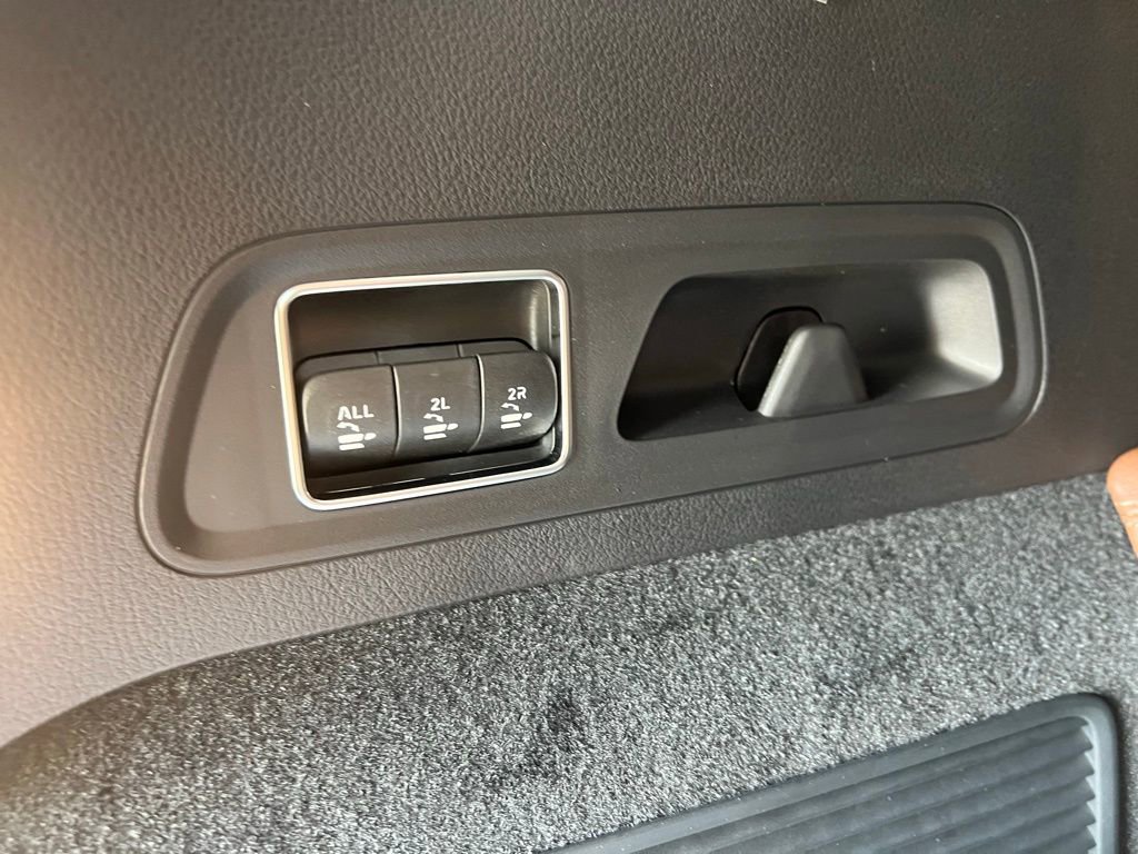 New 2026 Mercedes-Benz GLS 580 4MATIC image 39