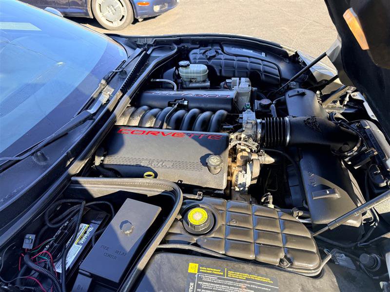 Used 2000 Chevrolet Corvette Convertible w/ Memory Pkg image 39