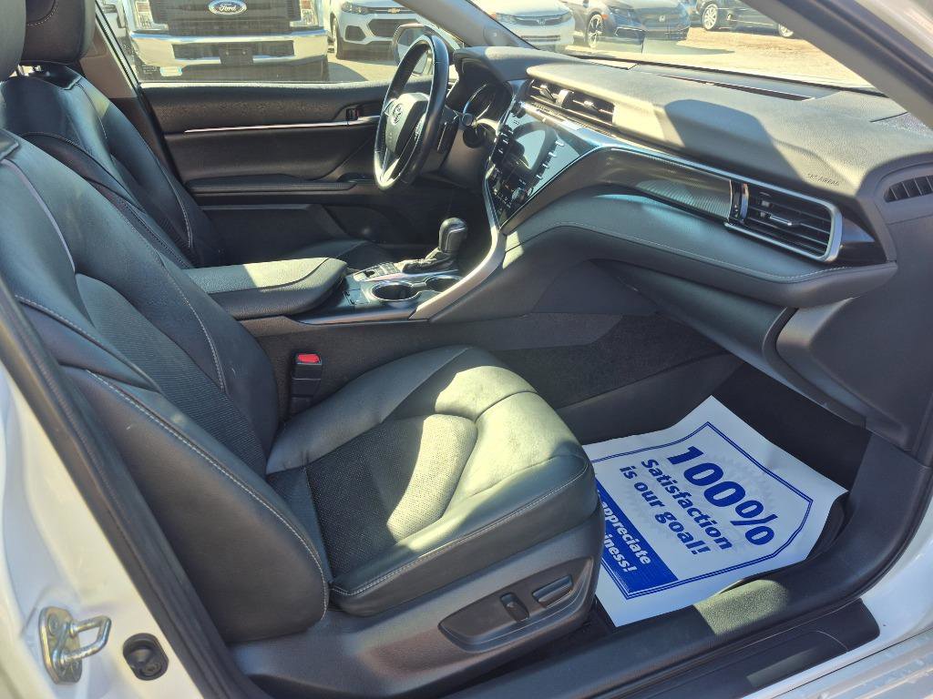 Used 2019 Toyota Camry XSE image 25