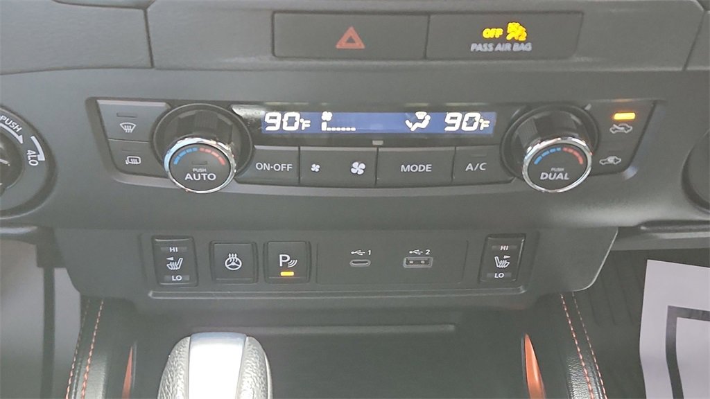 Used 2022 Nissan Frontier PRO-4X image 22