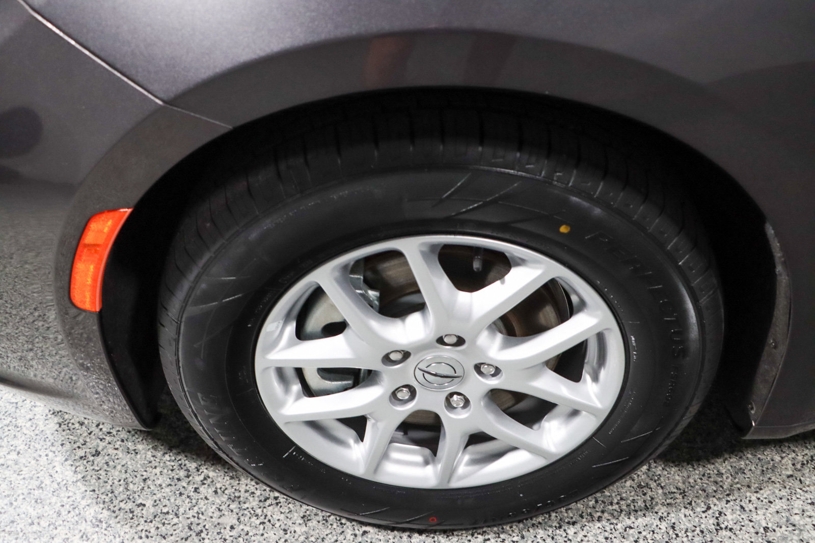 Used 2023 Chrysler Pacifica Touring-L FWD image 11